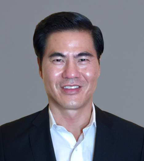 Dr Kheang Un
